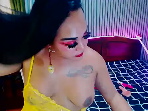 CumFactoryLuna webcam