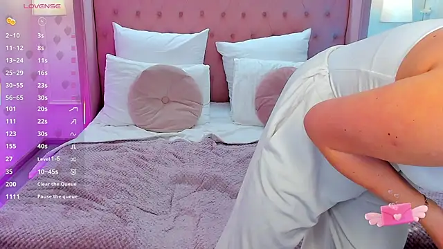 CassieRide live sex cam