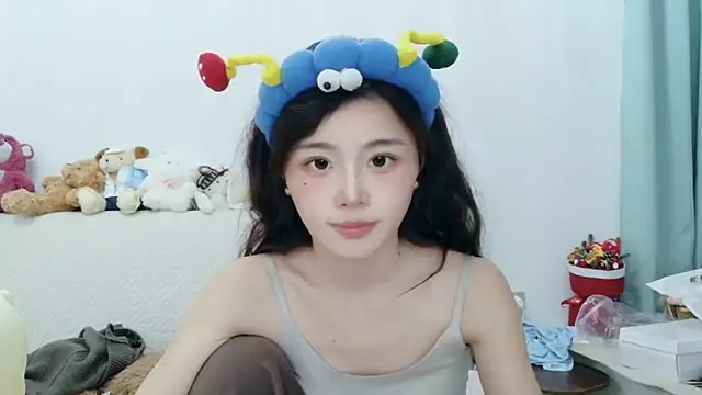 cc-8 (F young) - 脱内裤M腿一分钟