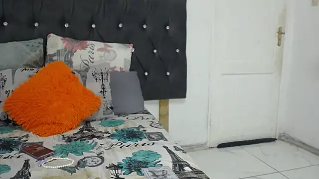 BootySoYummyX webcam