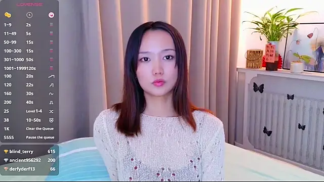 yufenna Stripchat cam model