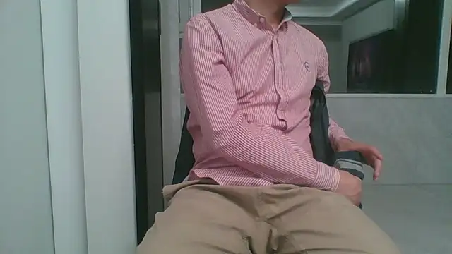 nole_china7 (Ask my age) - talk / fun / cum