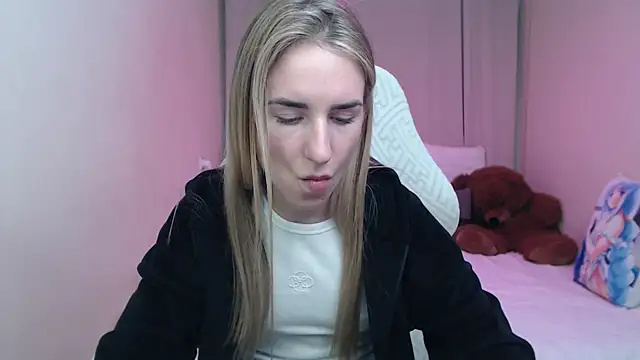 DeboraHorny live sex cam