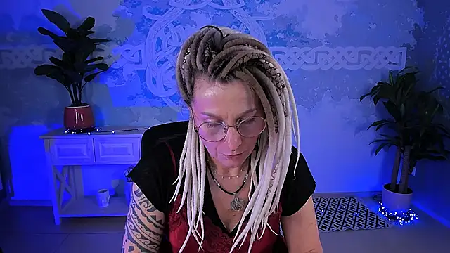 umaspace - UmaSpace's free webcam - UK Sex Cams