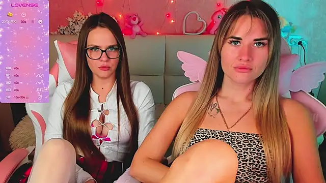 hotty_girls_here (G young) - HOT KISS