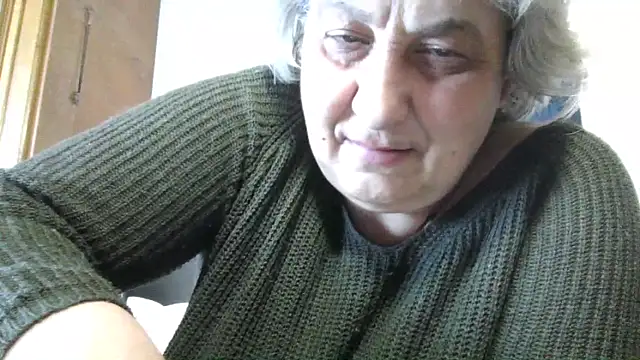 ExquisiteMature webcam