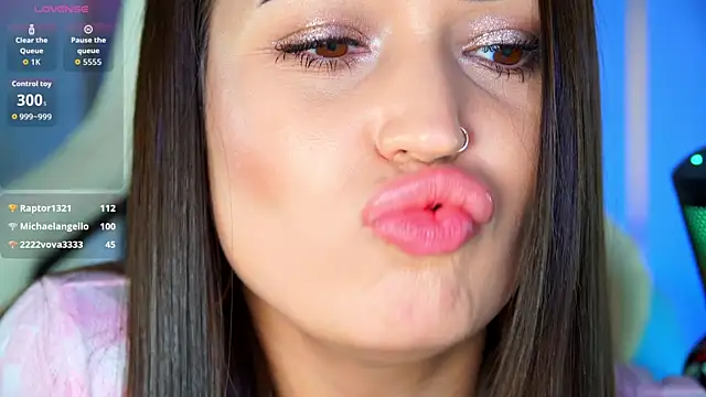 Adel_chocolate_ webcam