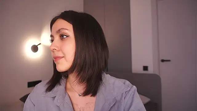 ElviraGounder webcam