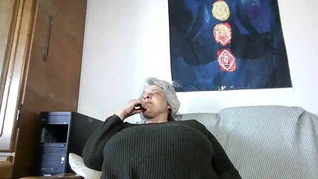 ExquisiteMature webcam