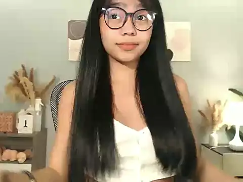 HotAsianGabby69 webcam