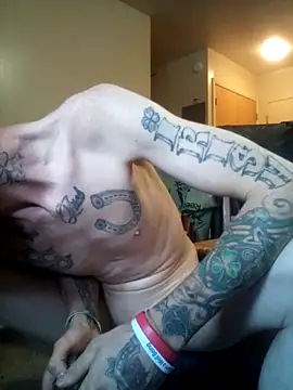 jizzyglizzy92 webcam