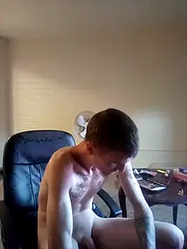 jizzyglizzy92 webcam