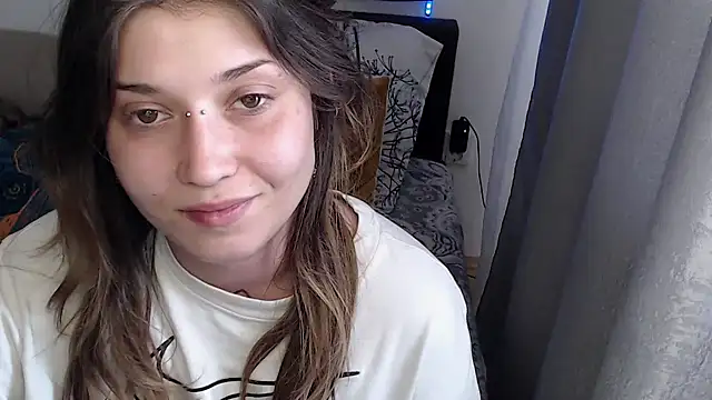 AlienforTwenty webcam