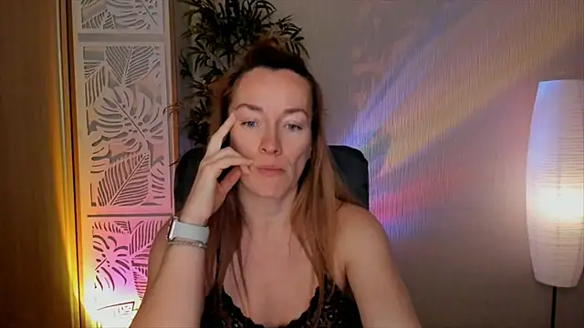 RebeccaMartinez webcam