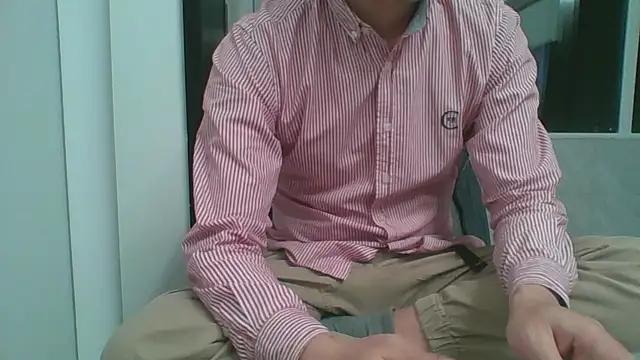 nole_china7 (Ask my age) - talk / fun / cum