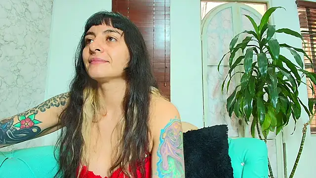 Naughty_Kittenm webcam