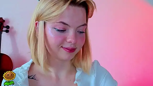 MelinaBunnyyy webcam