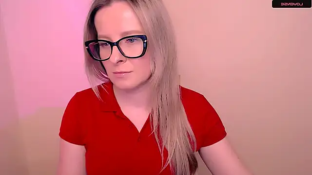 AnnePeach webcam