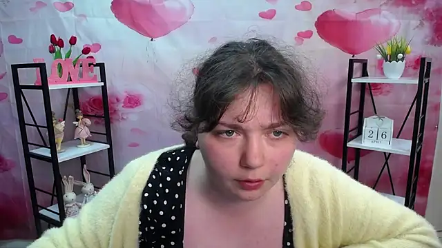 NeonilaLisova webcam