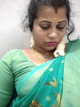 sweetqueen143 webcam