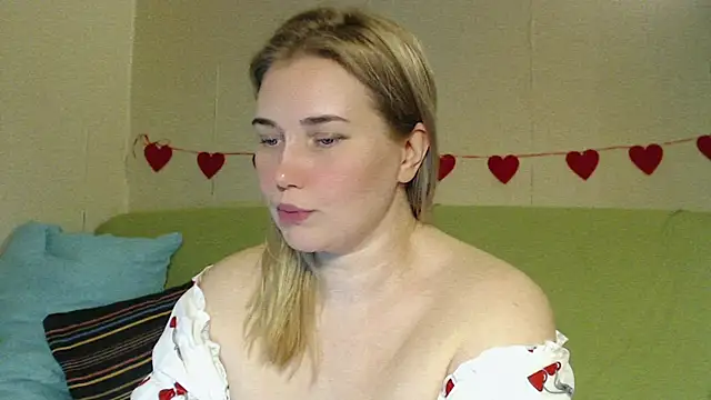 mmmPinUpGirl webcam