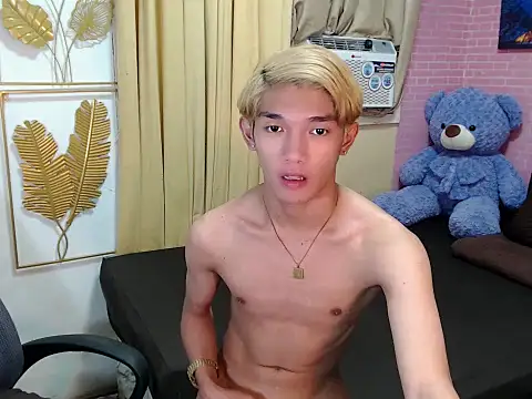 urasian_john18 webcam