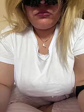 Brandi_Love32 webcam