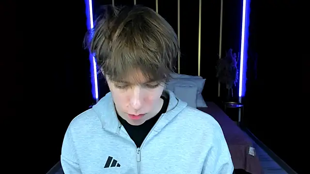 markbranston (M twink) - I am in boxers