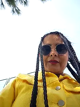 bellapaty Stripchat cam model