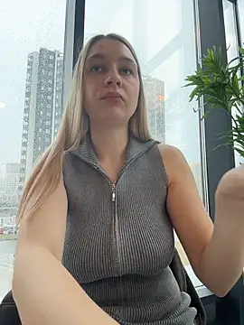 SashaCatt Stripchat cam model