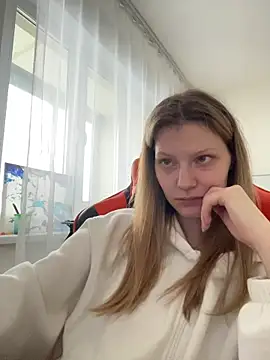 MaryHiggins Stripchat cam model