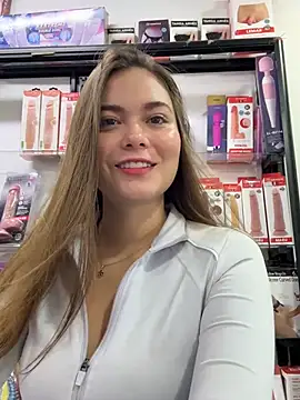 rapunzel069 (F young) - show titis + suck + oil