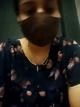 tamil_shalini (F young) - Lips