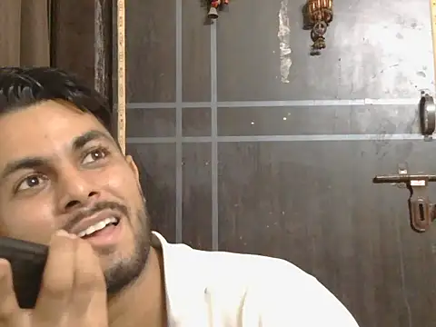 Stubborndesiboy webcam