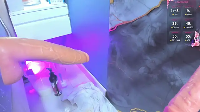 little_valentinaa webcam