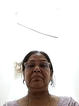 Webcam Model (Shalini3456)  is live.Free join now!