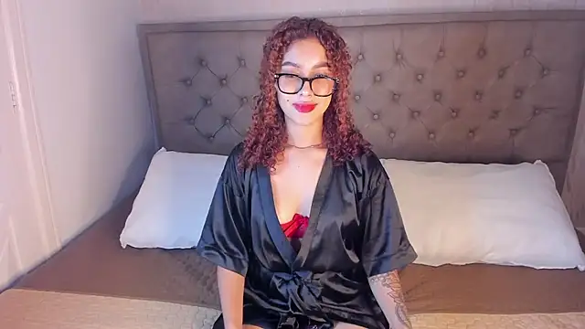 Sienna_brunette webcam