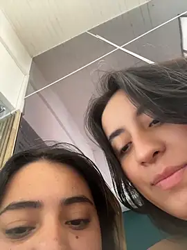 Antonella_Julieta webcam