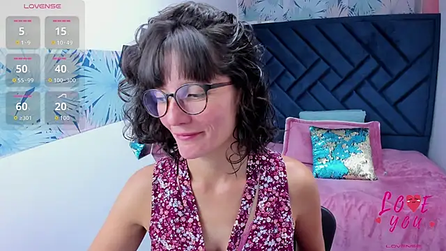 valery_more__ - Valery_More__'s free webcam - UK Sex Cams