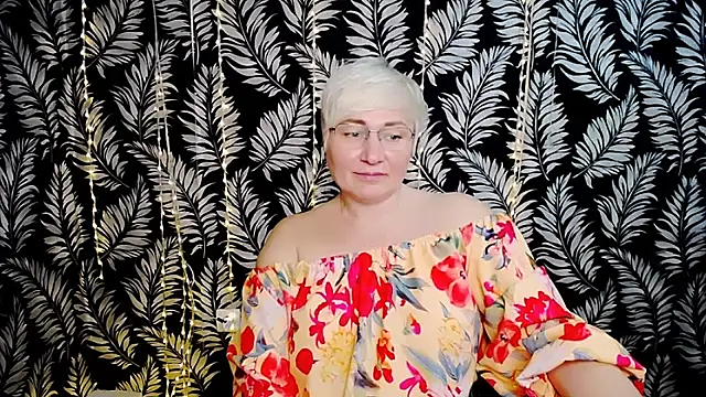 Olivia_playful webcam