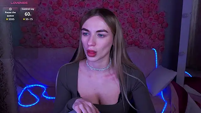 arinawong - ArinaWong's free webcam - UK Sex Cams