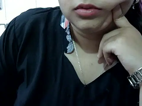 Cute_Aliyaa webcam