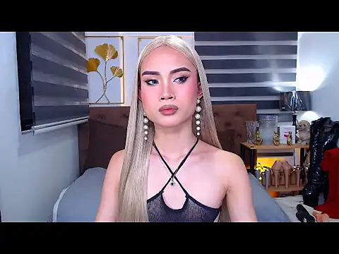 JuicyCockThea webcam