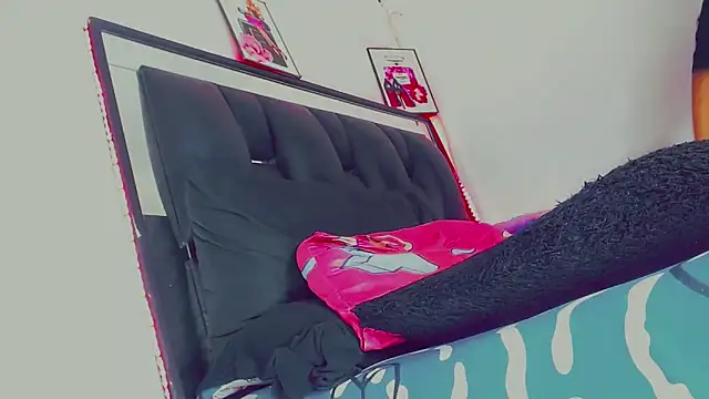 Mistres_Big_Cock's room