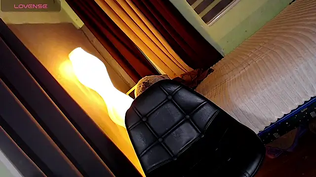 Creamycum_celinexx webcam