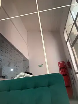 Antonella_Julieta webcam