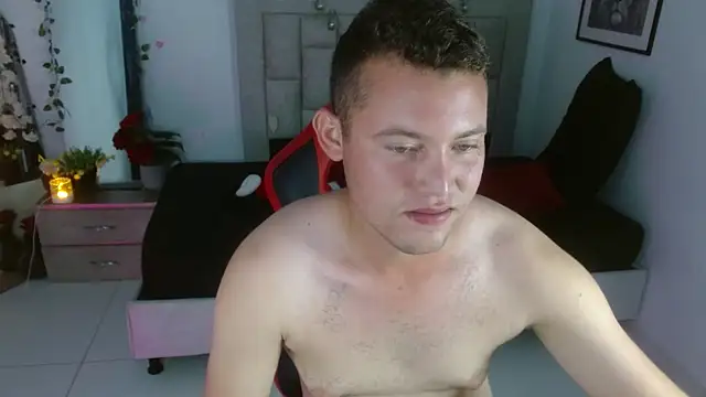 sven_fox723 - Sven_fox723's free webcam - UK Sex Cams