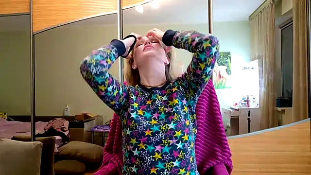 Hotty_Evochka webcam