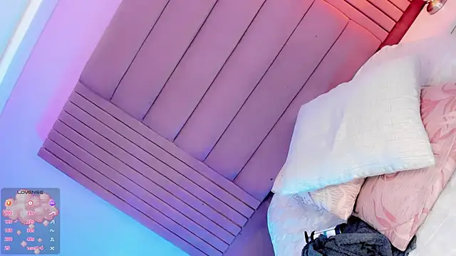 Camille_deluxe webcam