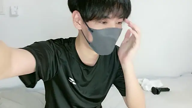 itsme_LEON Live Webcam on Stripchat